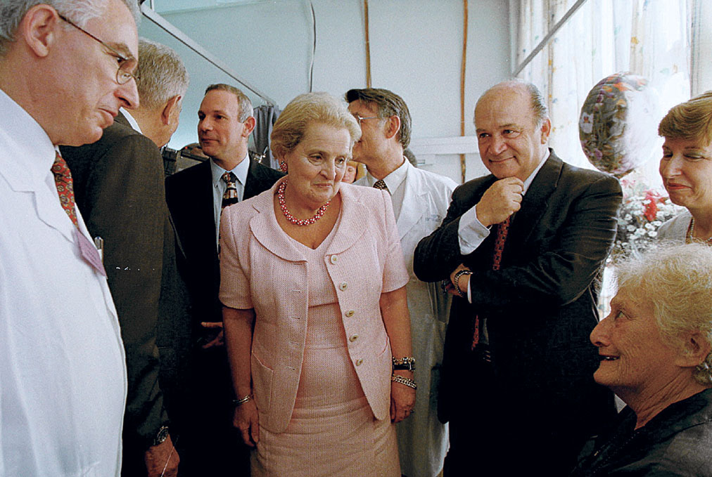 图为1997年9月奥尔布赖特访问以色列。