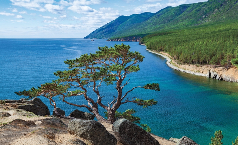 西伯利亚贝加尔湖的景色。