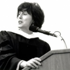 诺拉·艾芙隆在1996年毕业典礼上的讲话